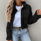⏰ ¡Oferta Limitada 50% OFF! 🧥 Chaqueta con Cuello Alto – Botones a Presión, Cordón Ajustable y Bolsillos, Estilo y Comodidad para Cualquier Ocasión ✨🌿