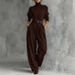 Conjunto elegante para mujer: top de cuello alto y pantalones de talle alto