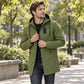 Gabardina cortavientos con capucha de longitud media para hombre