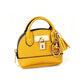 🔥 ¡50% OFF POR TIEMPO LIMITADO! 👜 Llavero de Bolso Mini Forma de Concha – Elegante, Práctico y con Detalles de Lujo ✨